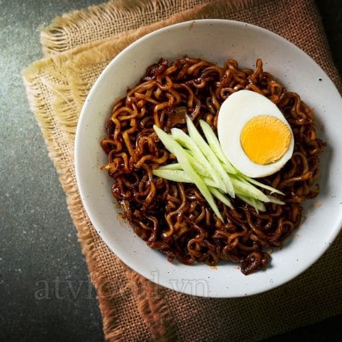 Mì Trộn Tương Đen